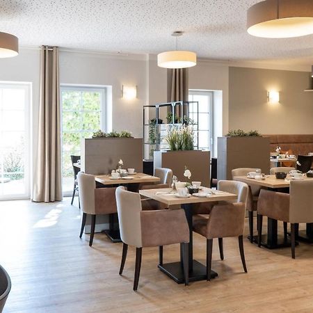 Hotel Am Uenglinger Tor شتندال المظهر الخارجي الصورة