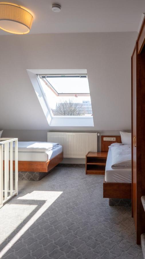 Hotel Am Uenglinger Tor شتندال المظهر الخارجي الصورة