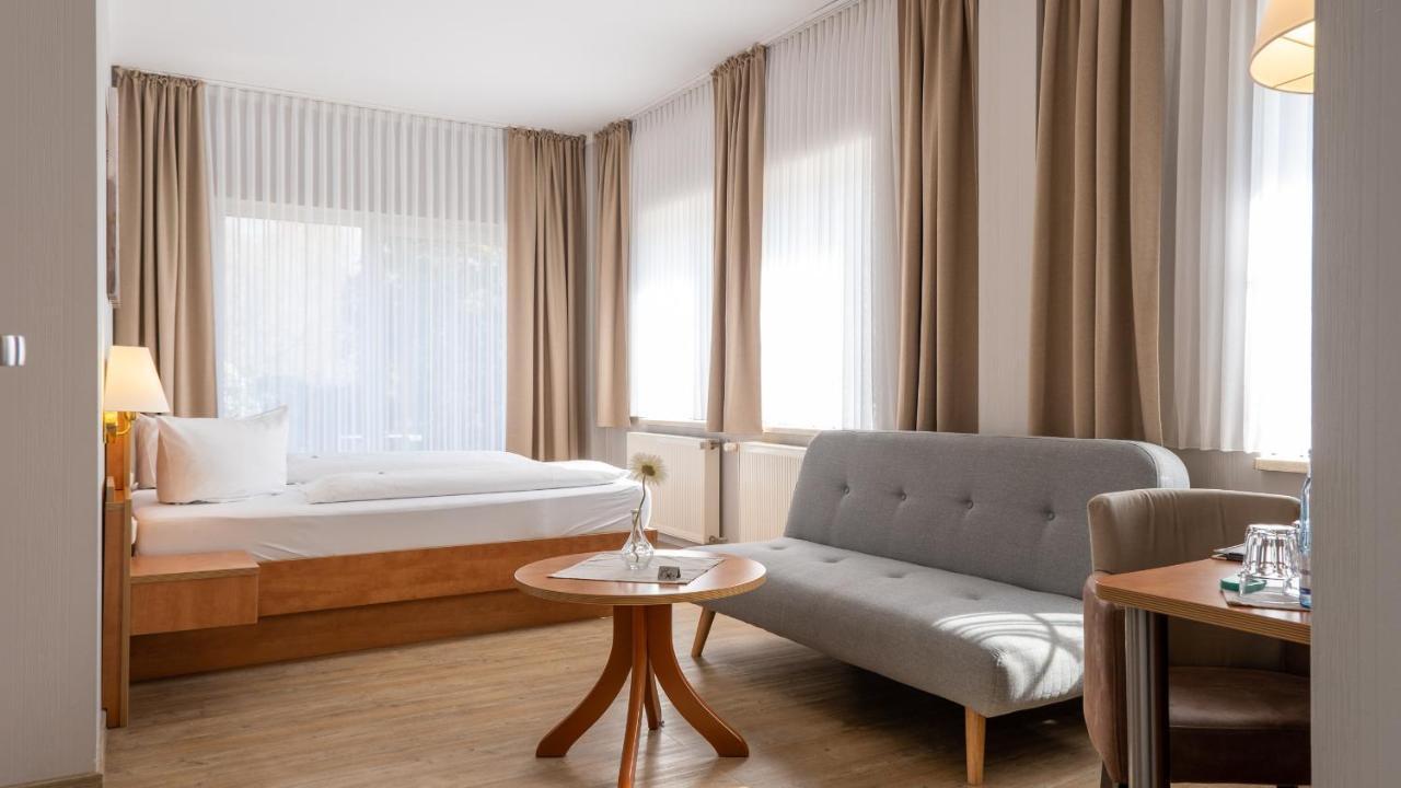 Hotel Am Uenglinger Tor شتندال المظهر الخارجي الصورة