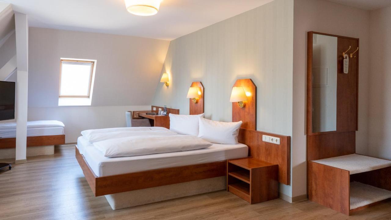 Hotel Am Uenglinger Tor شتندال المظهر الخارجي الصورة