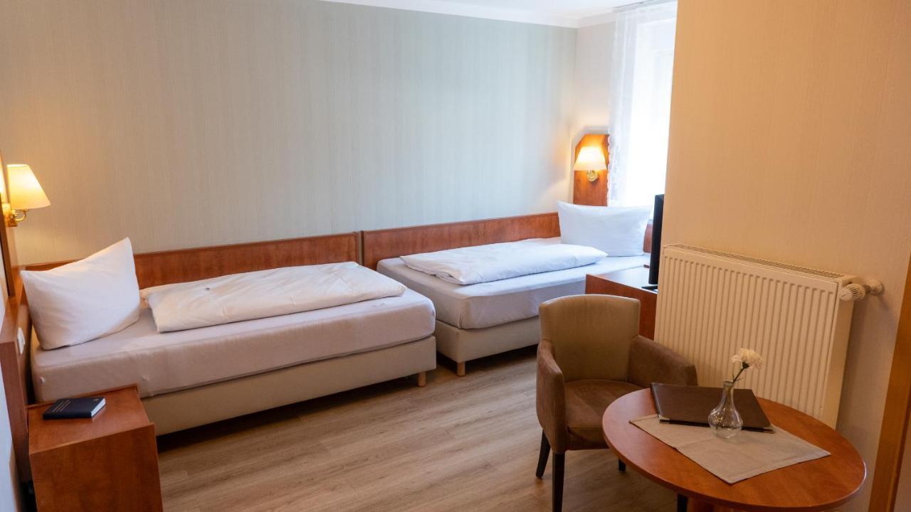 Hotel Am Uenglinger Tor شتندال المظهر الخارجي الصورة
