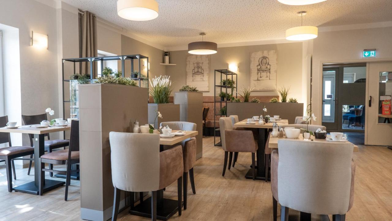 Hotel Am Uenglinger Tor شتندال المظهر الخارجي الصورة