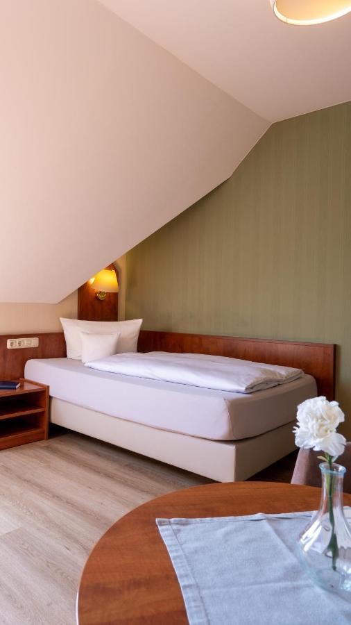 Hotel Am Uenglinger Tor شتندال المظهر الخارجي الصورة