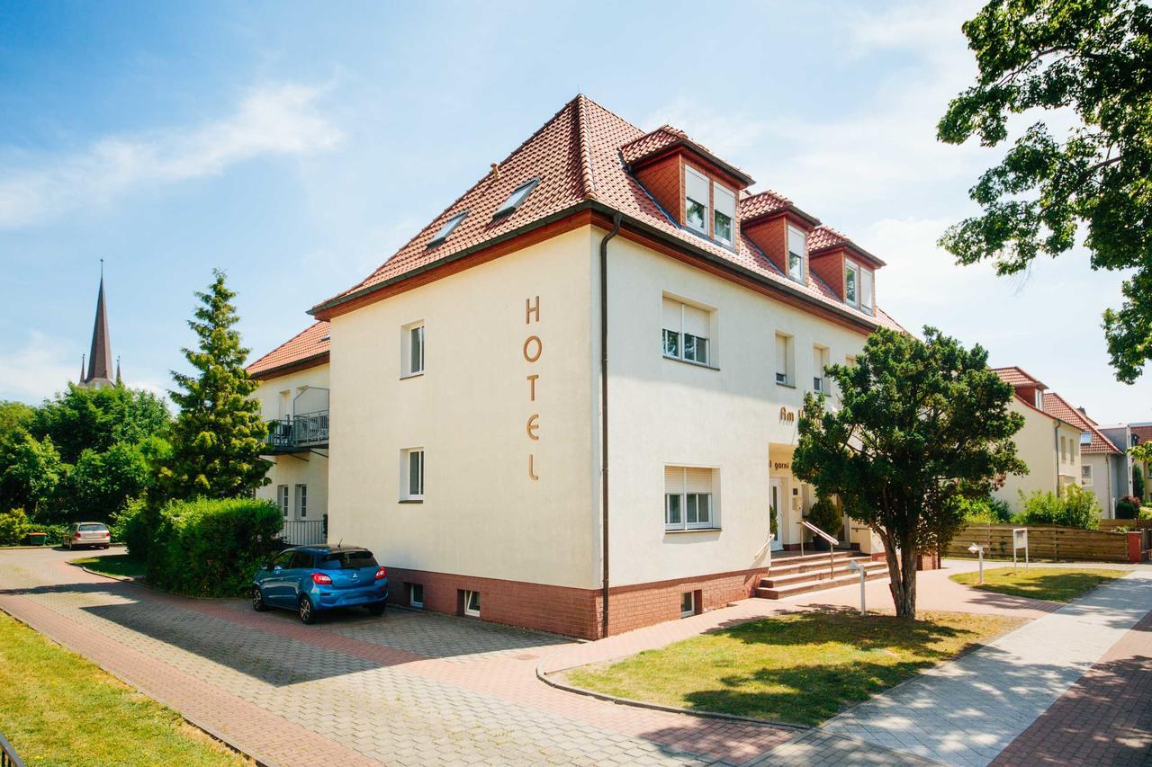 Hotel Am Uenglinger Tor شتندال المظهر الخارجي الصورة
